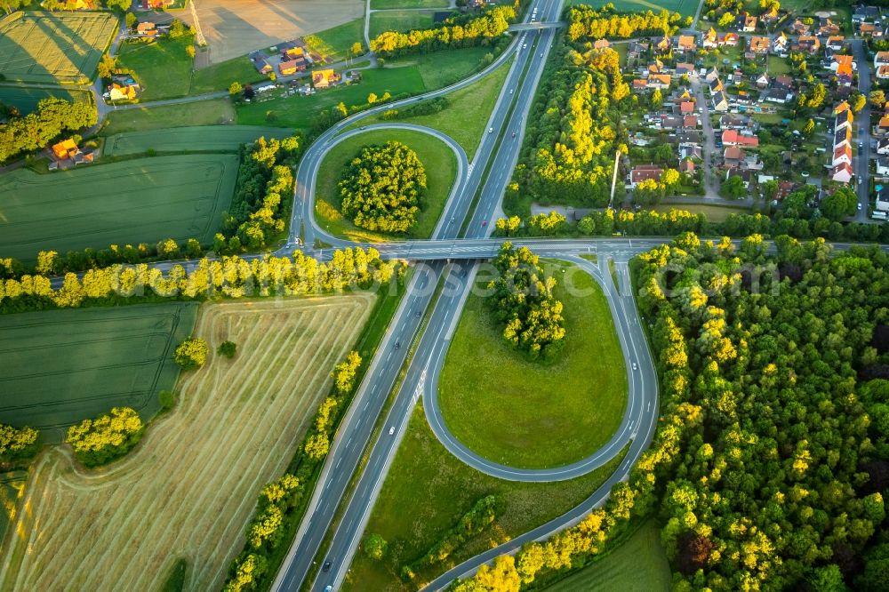 Hamm from above - Routing and traffic lanes during the highway exit and access the motorway A 1 Hamm-Bergkamen in the district Ruenthe in Hamm in the state North Rhine-Westphalia, Germany