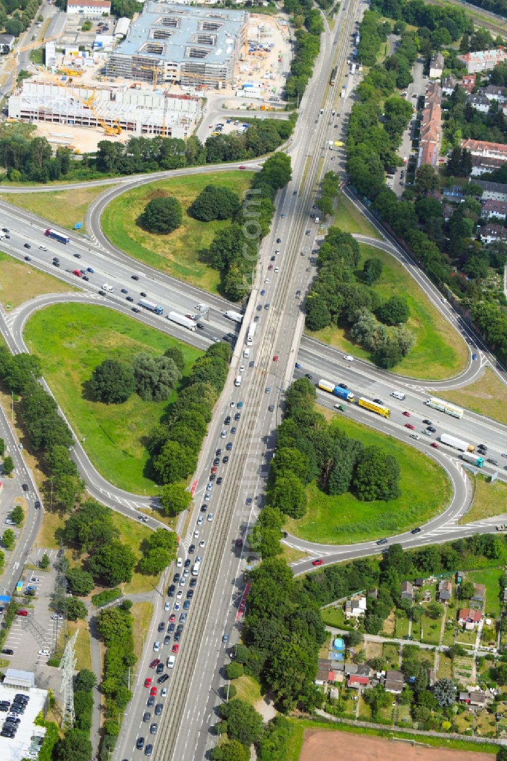 Aerial photograph Karlsruhe - Routing and traffic lanes during the highway exit and access the motorway A 5 in the district Durlach in Karlsruhe in the state Baden-Wurttemberg, Germany