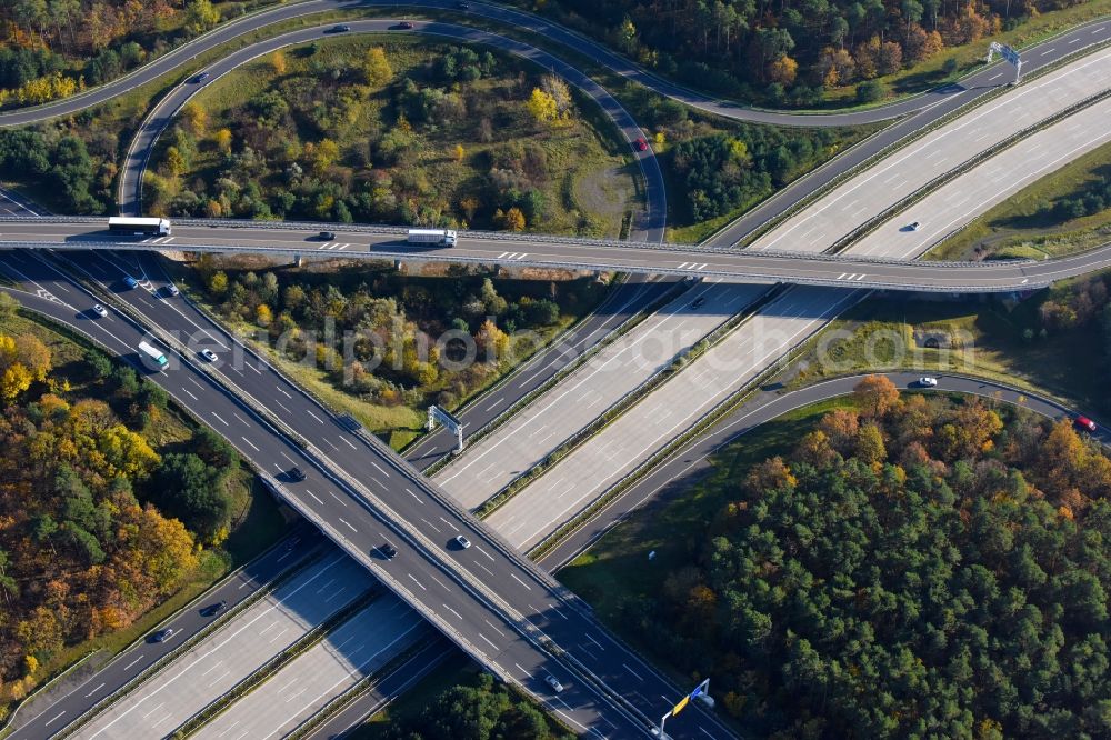 Aerial photograph Potsdam - Routing and traffic lanes during the highway exit and access the motorway A115 - E51 Potsdam-Babelsberg in the state Brandenburg