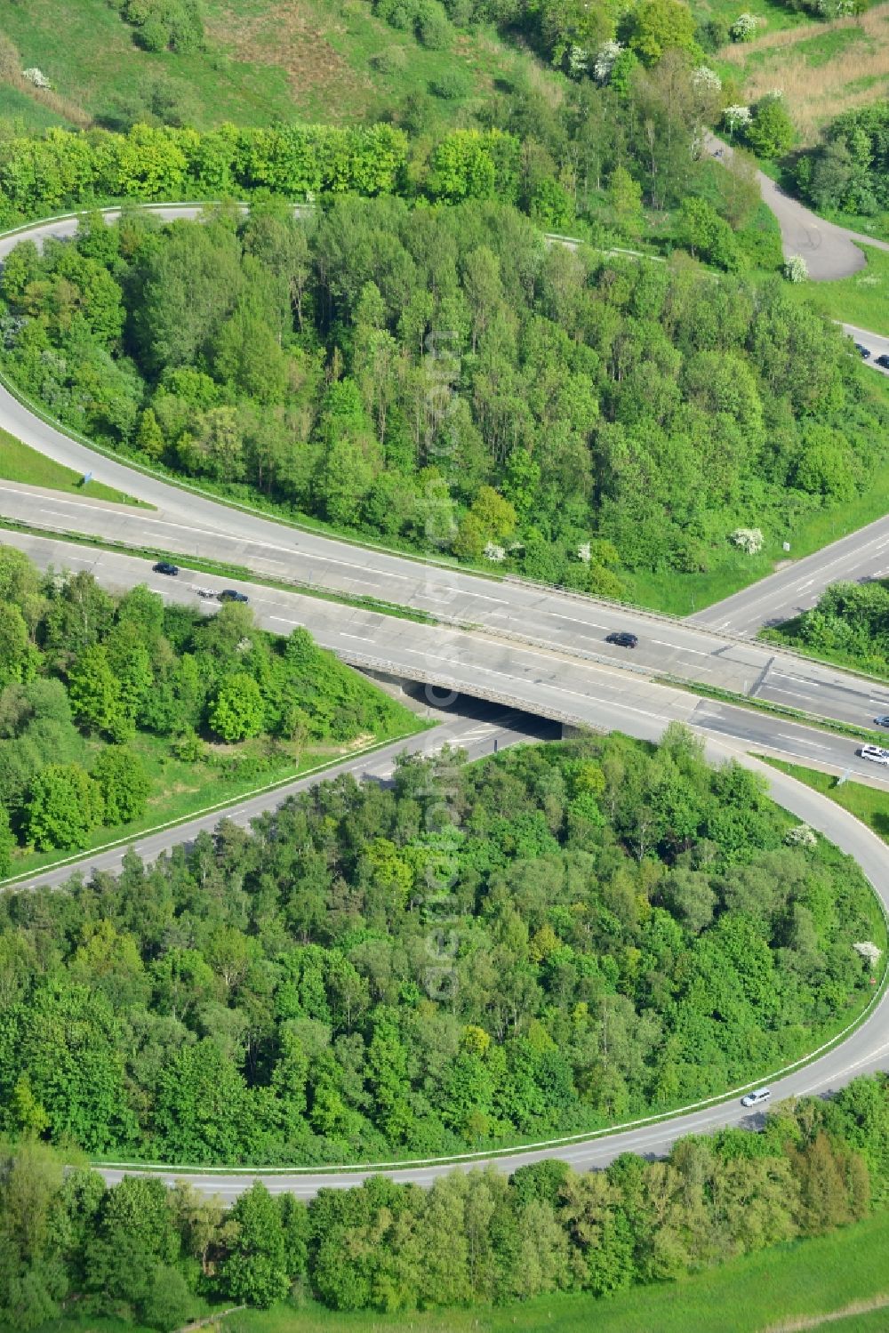 Bad Schwartau from the bird's eye view: Routing and traffic lanes during the highway exit and access the motorway A 1 - E47 Sereetz an der A226 in Bad Schwartau in the state Schleswig-Holstein