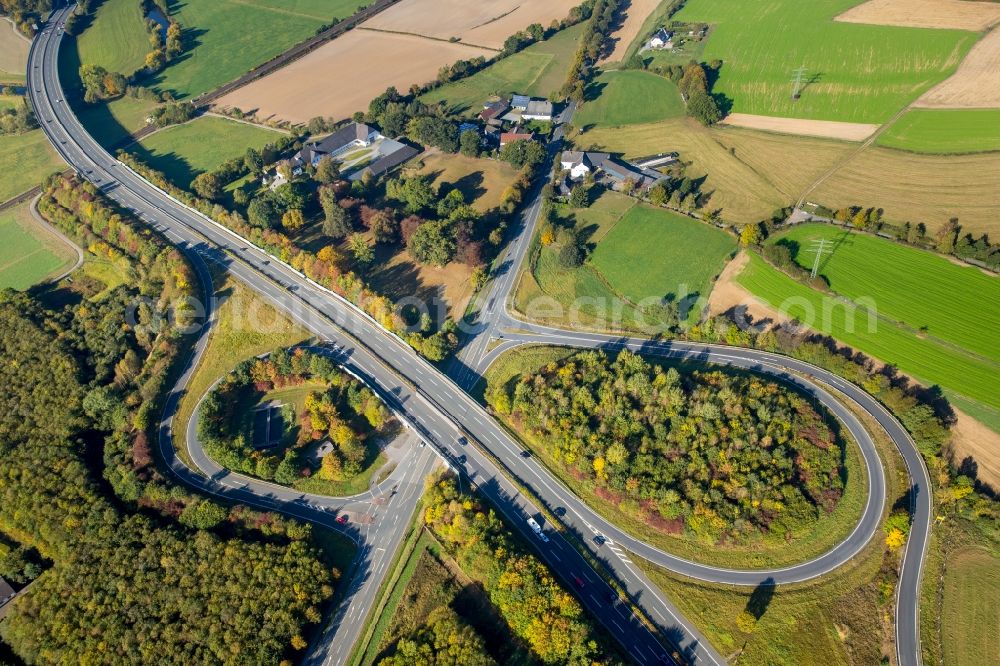 Aerial image Meschede - Routing and traffic lanes during the highway exit and access the motorway A 46 Wennemen in Meschede in the state North Rhine-Westphalia