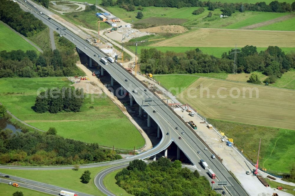 Aerial image Wetzlar - Routing and traffic lanes during the highway exit and access the motorway A 45 Wetzlar Sued in Wetzlar in the state Hesse, Germany