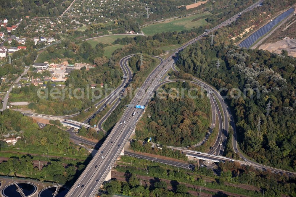 Wiesbaden from above - Routing and traffic lanes during the highway exit and access the motorway BAB A 66 to the federal road B 263 in Wiesbaden in the state Hesse