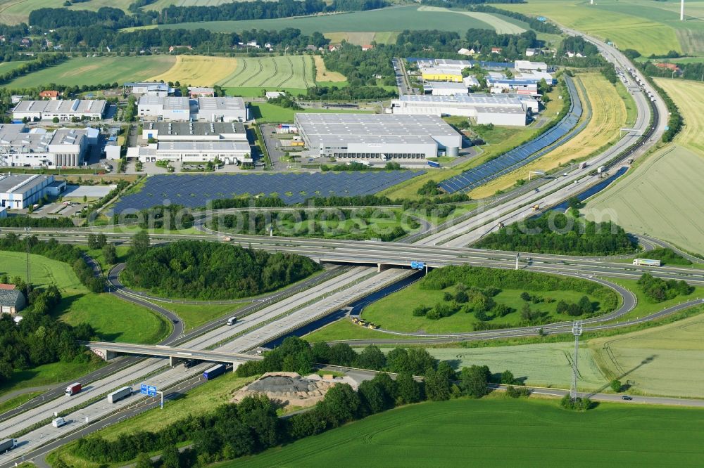 Meerane from the bird's eye view: Routing and traffic lanes during the highway exit and access the motorway A 4 zur B93 in Meerane in the state Saxony