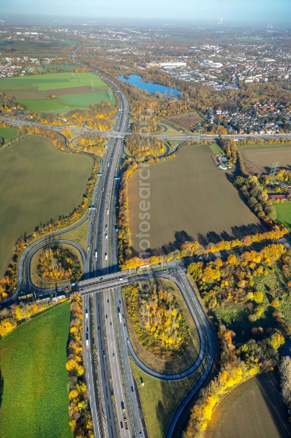 Aerial image Bochum - Routing and traffic lanes during the highway exit and access the motorway A 43 to the Universitaetsstrasse in Bochum in the state North Rhine-Westphalia, Germany