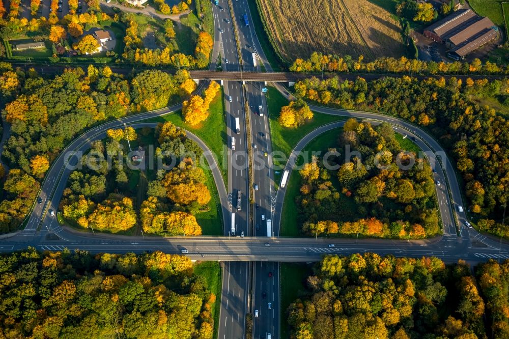 Gladbeck from above - Routing and traffic lanes during the highway exit and access Gladbeck-Ellinghorst of the motorway A2 in Gladbeck in the state of North Rhine-Westphalia