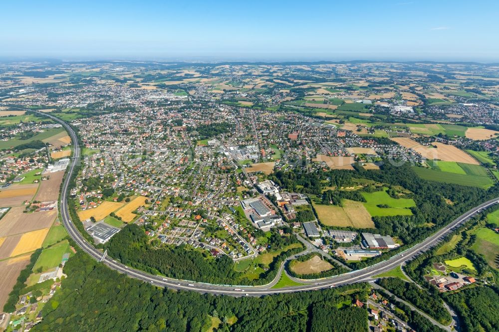 Aerial image Bünde - Routing and traffic lanes during the highway exit and access Hiddenhausen of the motorway A 30 in Buende in the state North Rhine-Westphalia