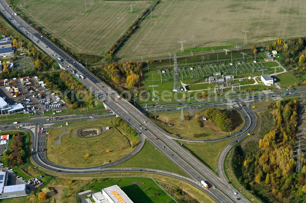 Aerial image Leipzig - Route and lanes in the course of the exit and access of the motorway junction of the BAB A14 Leipzig-Ost in Leipzig in the state Saxony, Germany