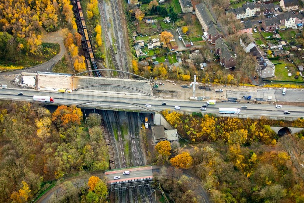 Duisburg from the bird's eye view: Highway construction site for the expansion and extension of track along the route of A 42 in the district Meiderich-Beeck in Duisburg in the state North Rhine-Westphalia