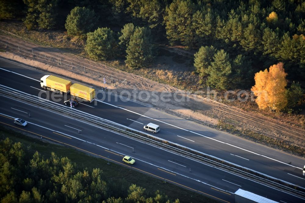 Spreenhagen from above - Highway construction site for the expansion and extension of track along the route of A12 E30 an unterschiedlichen Fahrbahn- Belag- Anschlussstellen in Spreenhagen in the state Brandenburg