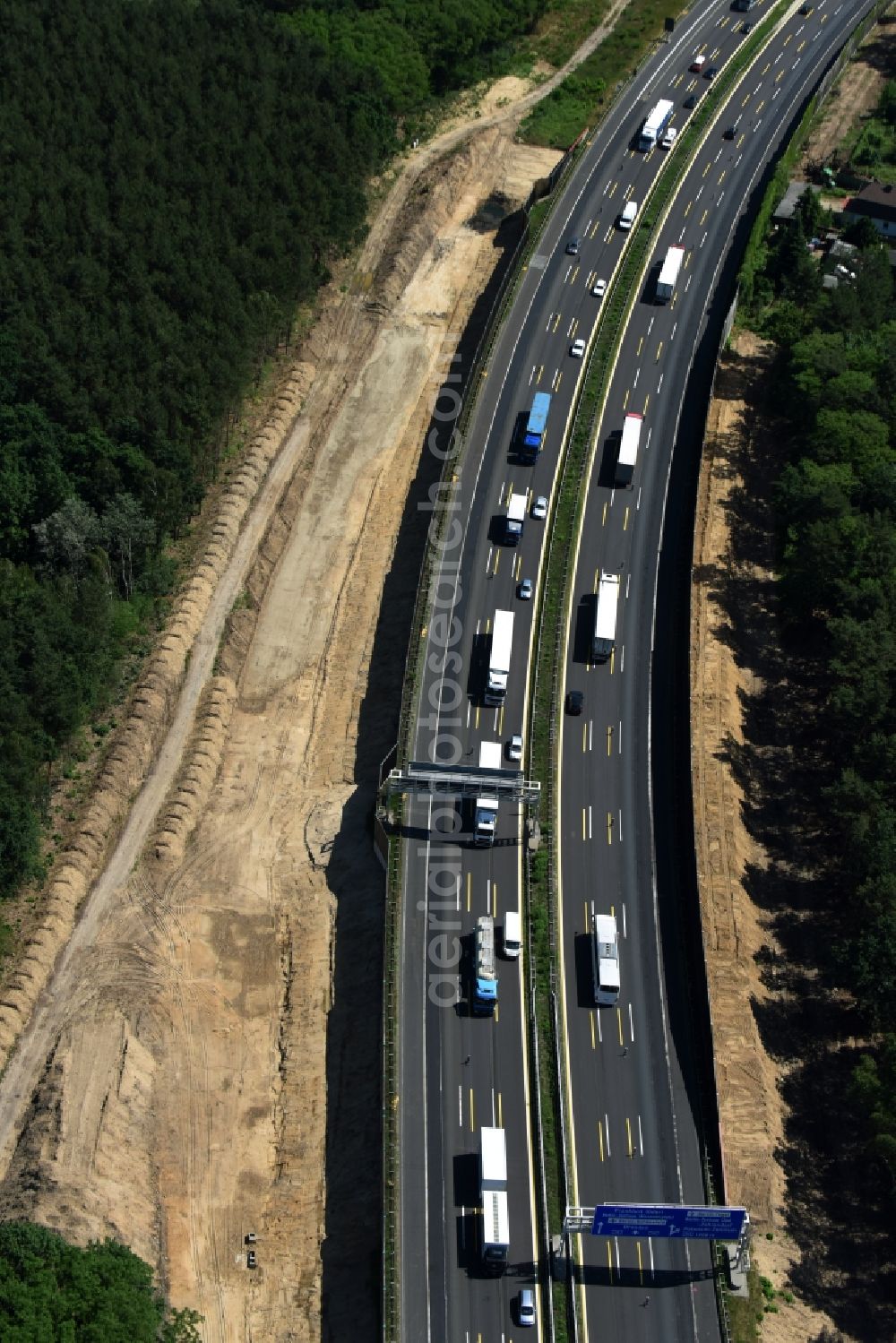 Aerial image Michendorf - Motorway Construction and wheel spacers along the route of the motorway A10 to 8-lane track extension in Michendorf in Brandenburg