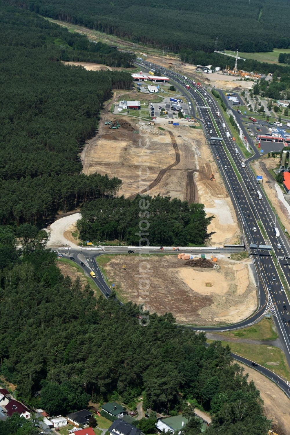 Michendorf from above - Motorway Construction and wheel spacers along the route of the motorway A10 to 8-lane track extension in Michendorf in Brandenburg