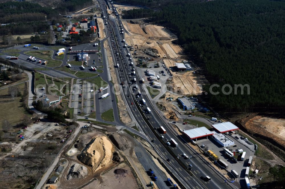 Aerial image Michendorf - Motorway Construction and wheel spacers along the route of the motorway A10 to 8-lane track extension in Michendorf in Brandenburg