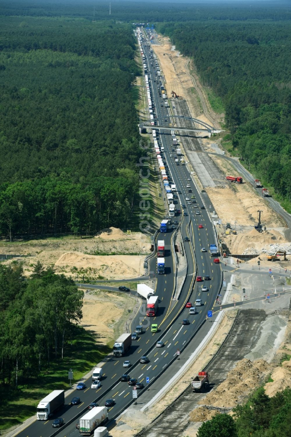 Aerial image Michendorf - Motorway Construction and wheel spacers along the route of the motorway A10 to 8-lane track extension in Michendorf in Brandenburg