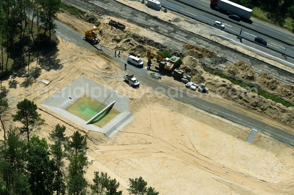 Aerial photograph Michendorf - Motorway Construction and wheel spacers along the route of the motorway A10 to 8-lane track extension in Michendorf in Brandenburg