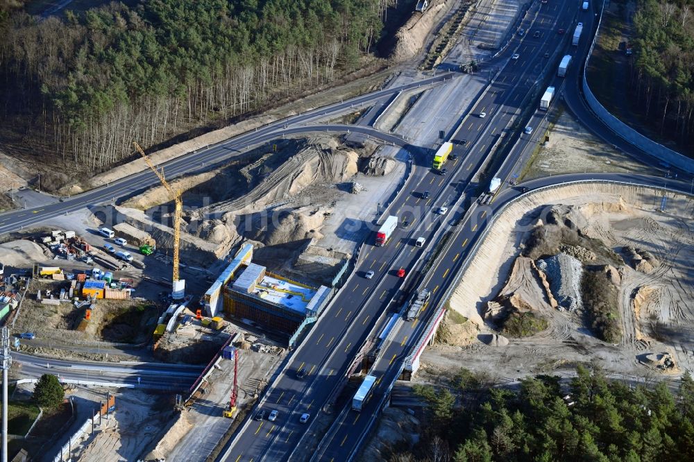 Michendorf from the bird's eye view: Motorway Construction and wheel spacers along the route of the motorway A10 to 8-lane track extension in Michendorf in Brandenburg