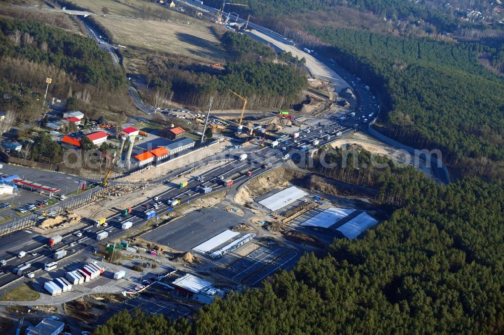 Michendorf from the bird's eye view: Motorway Construction and wheel spacers along the route of the motorway A10 to 8-lane track extension in Michendorf in Brandenburg