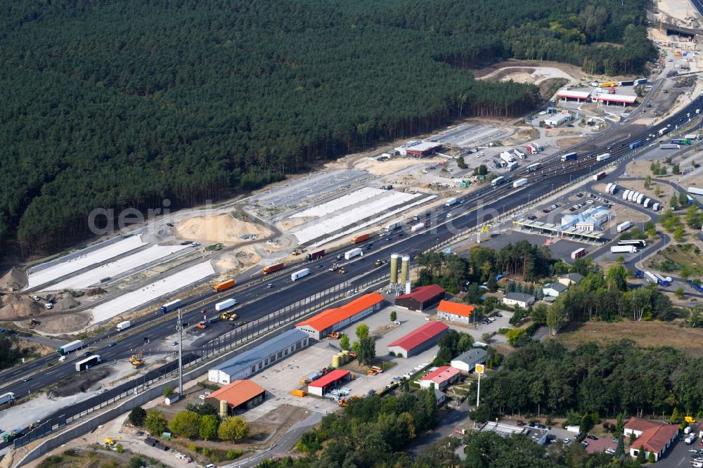 Aerial image Michendorf - Motorway Construction and wheel spacers along the route of the motorway A10 to 8-lane track extension in Michendorf in Brandenburg