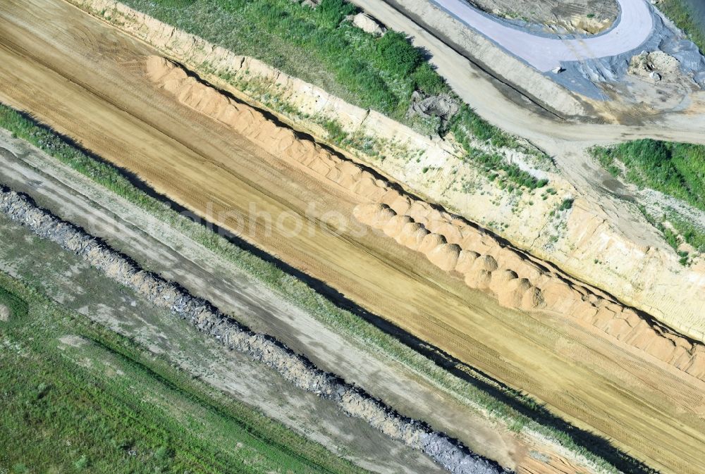 Borna from the bird's eye view: Highway- Construction site with earthworks along the route and of the route of the highway route B95 to A72 motorway in Borna in the state Saxony