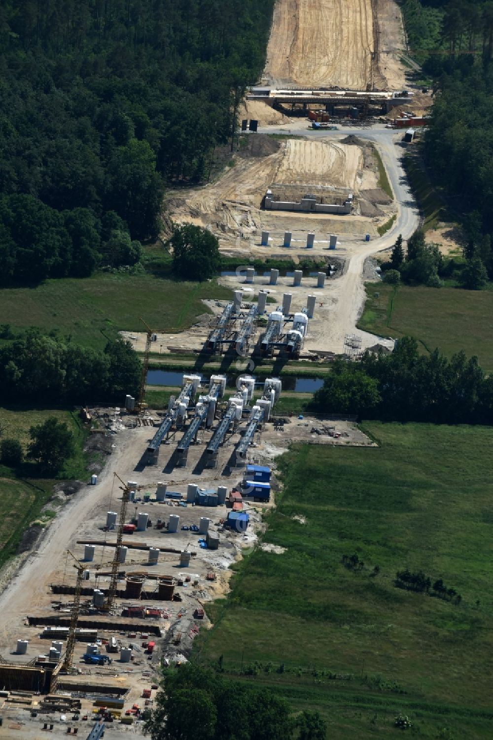 Aerial photograph Fresenbrügge - Highway- Construction site with earthworks along the route and of the route of the highway bridge Eldebruecke on federal- motorway BAB A14 in Fresenbruegge in the state Mecklenburg - Western Pomerania