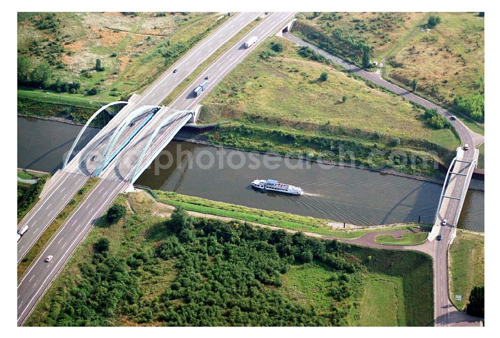 Magdeburg - Rothensee from the bird's eye view: 18.08.2005 Magdeburg Blick auf die Autobahnbrücke am Wasserstraßenkreuz über den Elbe-Abstiegskanal, ein Projekt der Schälerbau GmbH