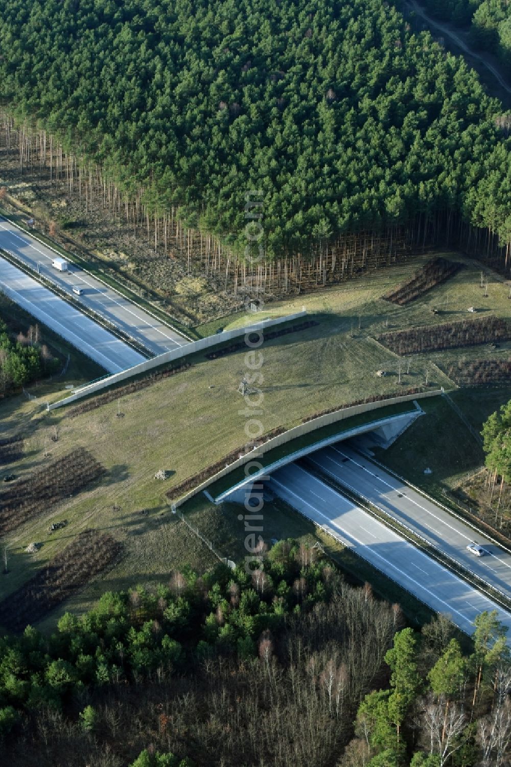 Briesen (Mark) from above - Highway bridge structure applied as a wildlife crossing bridge Wild - Wild swap the BAB A 12 in Briesen (Mark) in the state Brandenburg