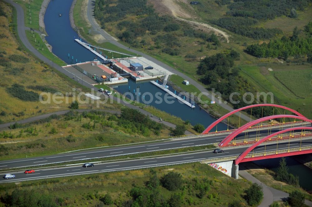 Grosspösna from above - Routing and traffic lanes over the highway bridge in the motorway A38 over the Auenhainer Bucht in Grosspoesna in the state Saxony