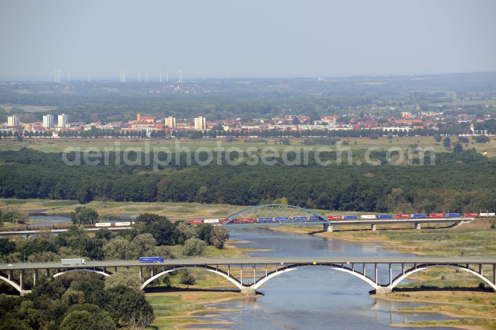 Aerial image Frankfurt (Oder) - Routing and traffic lanes over the highway bridge in the motorway A 12 E30 in Frankfurt (Oder) in the state Brandenburg