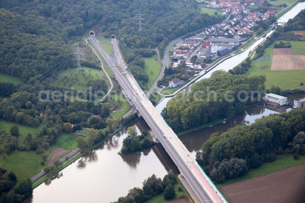 Aerial image Eltmann - Routing and traffic lanes over the highway bridge in the motorway A 70 over the Main river in Eltmann in the state Bavaria