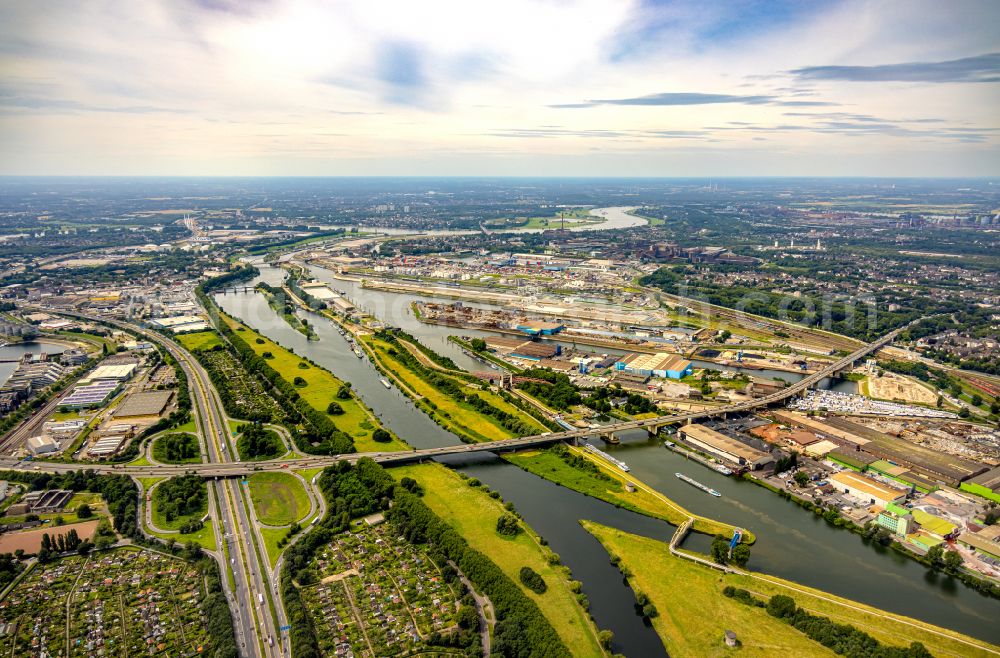 Aerial photograph Duisburg - Routing and traffic lanes over the highway bridge in the motorway A 59 over the Rhine river course in Duisburg in the state North Rhine-Westphalia, Germany