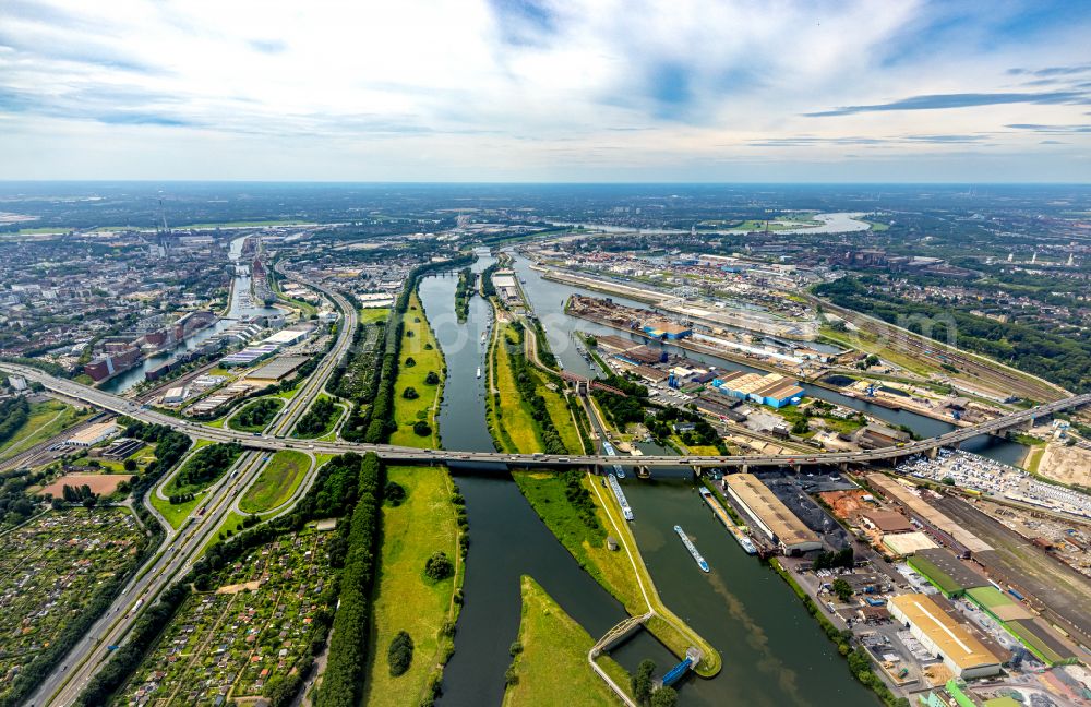 Aerial image Duisburg - Routing and traffic lanes over the highway bridge in the motorway A 59 over the Rhine river course in Duisburg in the state North Rhine-Westphalia, Germany