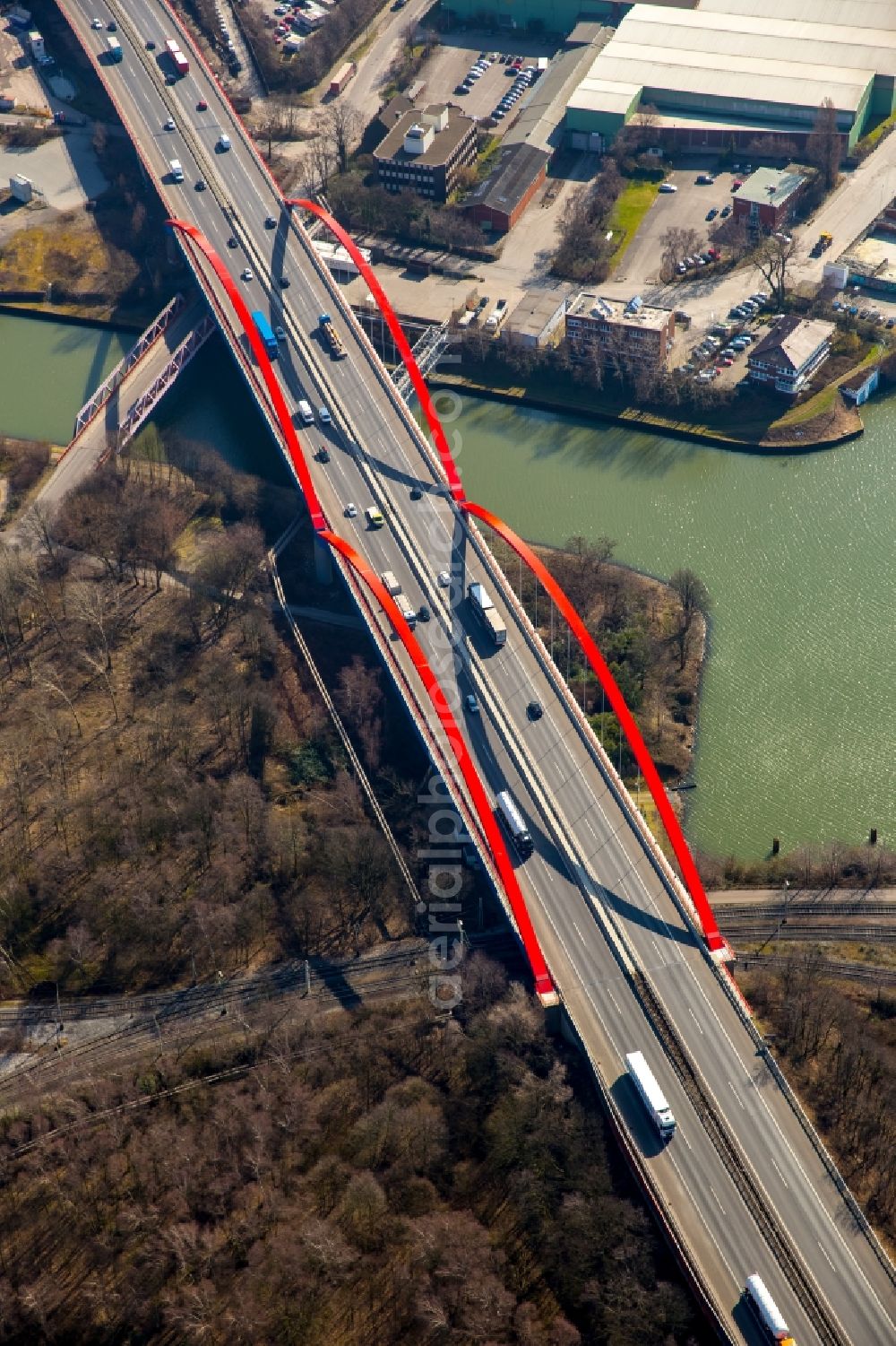 Aerial photograph Bottrop - Highway bridge construction of the motorway A 42 over the Rhine-Herne canal in Bottrop in North Rhine-Westphalia