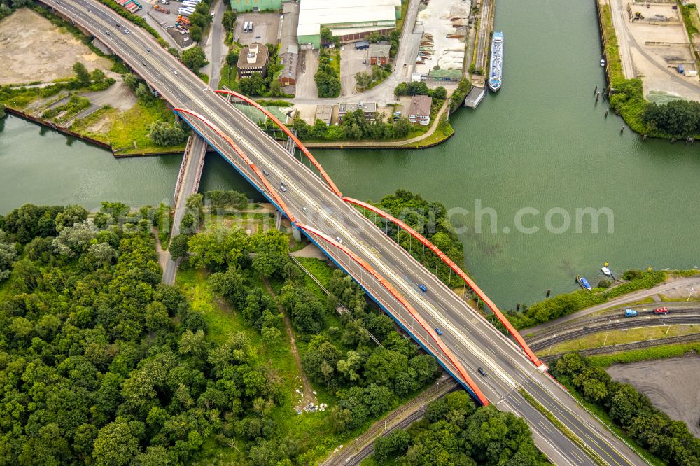 Aerial photograph Bottrop - Highway bridge construction of the motorway A 42 over the Rhine-Herne canal in Bottrop in North Rhine-Westphalia