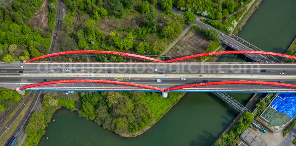 Bottrop from the bird's eye view: Highway bridge construction of the motorway A 42 over the Rhine-Herne canal in Bottrop in North Rhine-Westphalia