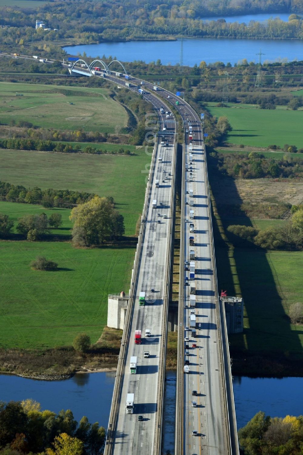 Aerial image Hohenwarthe - Routing and traffic lanes over the highway bridge in the motorway A 2 Elbbruecke about the shore of Elbe river in Hohenwarthe in the state Saxony-Anhalt, Germany