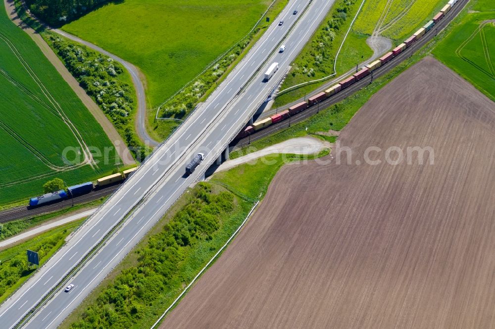 Aerial photograph Friedland - Routing and traffic lanes over the highway bridge in the motorway A 38 in Friedland in the state Lower Saxony, Germany