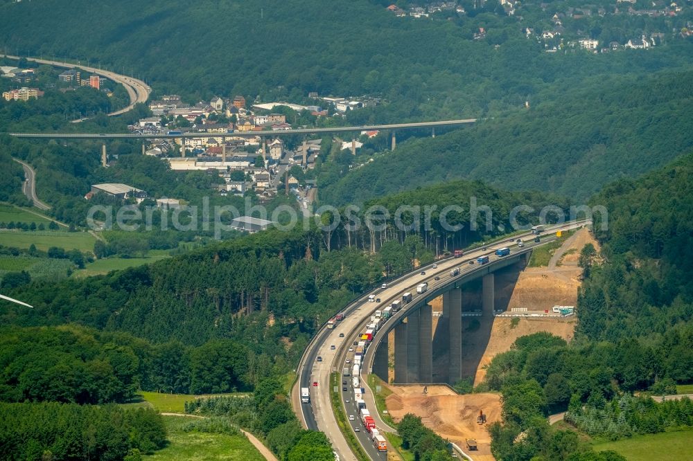 Hagen from above - Routing and traffic lanes over the highway bridge in the motorway A 45 Kattenohl A45 of Sauerlandlinie in Hagen in the state North Rhine-Westphalia, Germany