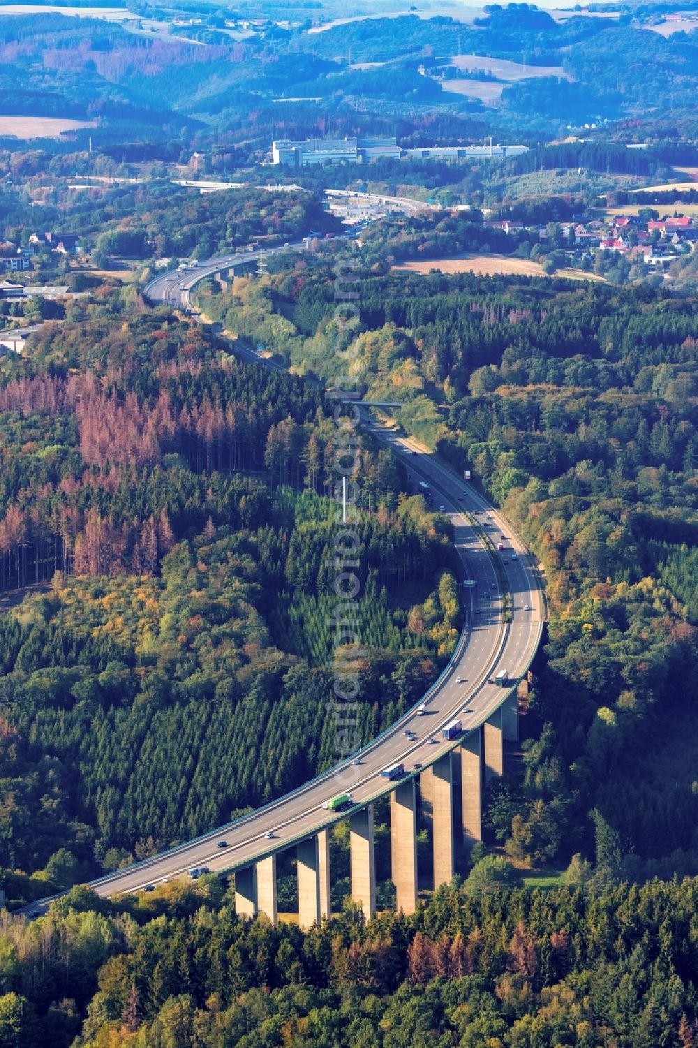 Aerial image Lüdenscheid - Routing and traffic lanes over the highway bridge in the motorway A 45 in Luedenscheid in the state North Rhine-Westphalia, Germany