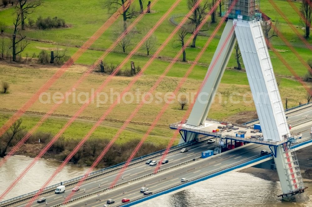 Düsseldorf from the bird's eye view: Routing and traffic lanes over the highway bridge in the motorway A 46 - Rheinbruecke in Duesseldorf in the state North Rhine-Westphalia