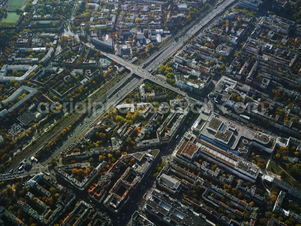 Berlin from the bird's eye view: Routing and traffic lanes during the BAB A103 motorway - Bridge of Joachim Tiburtius bridge in the residential area of the district Steglitz in Berlin