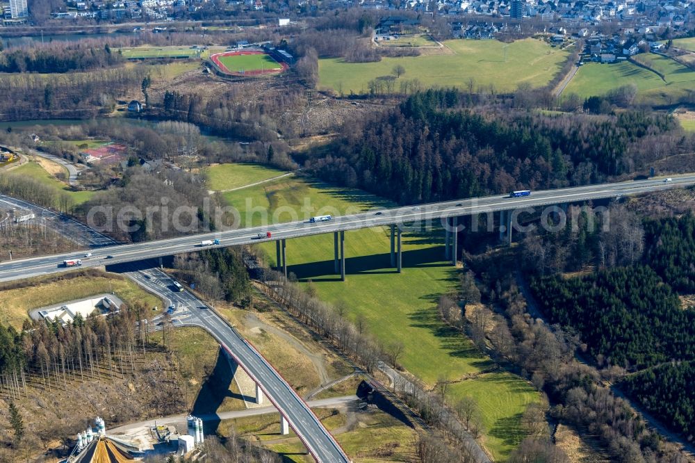 Aerial image Rüblinghausen - Routing and traffic lanes over the highway bridge in the motorway A45 a?? Talbruecke Rueblinghausen in Rueblinghausen in the state North Rhine-Westphalia, Germany