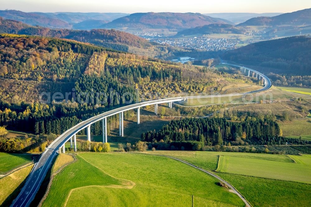 Aerial photograph Nuttlar - Highway - motorway bridge of the A Talbruecke Schormecke of BAB A46 in Nuttlar in the state North Rhine-Westphalia, Germany