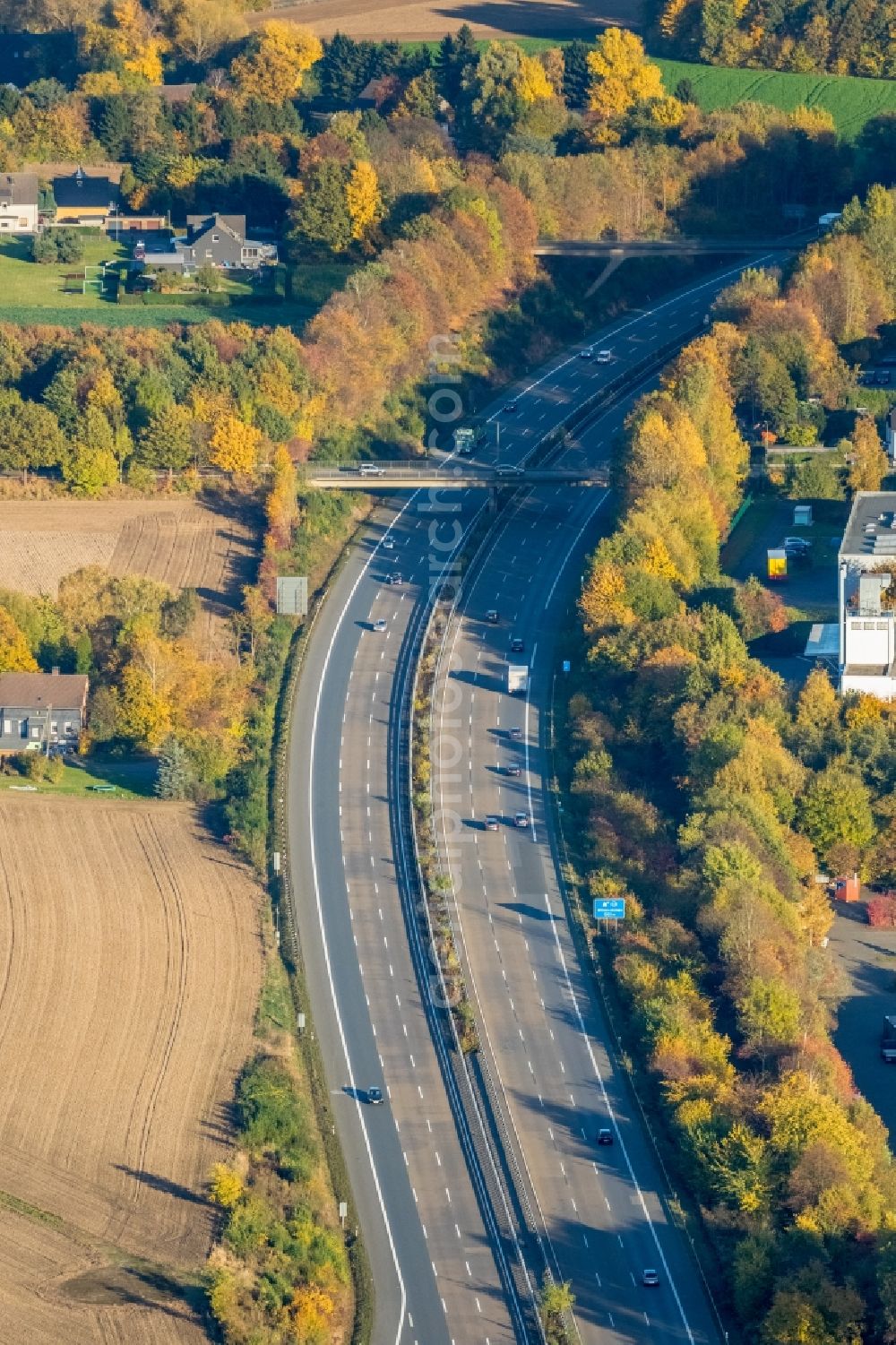 Witten from above - Routing and traffic lanes of the motorway A 44 with the mototway bridges Stockumer street and Annener Weg in Witten in the state North Rhine-Westphalia