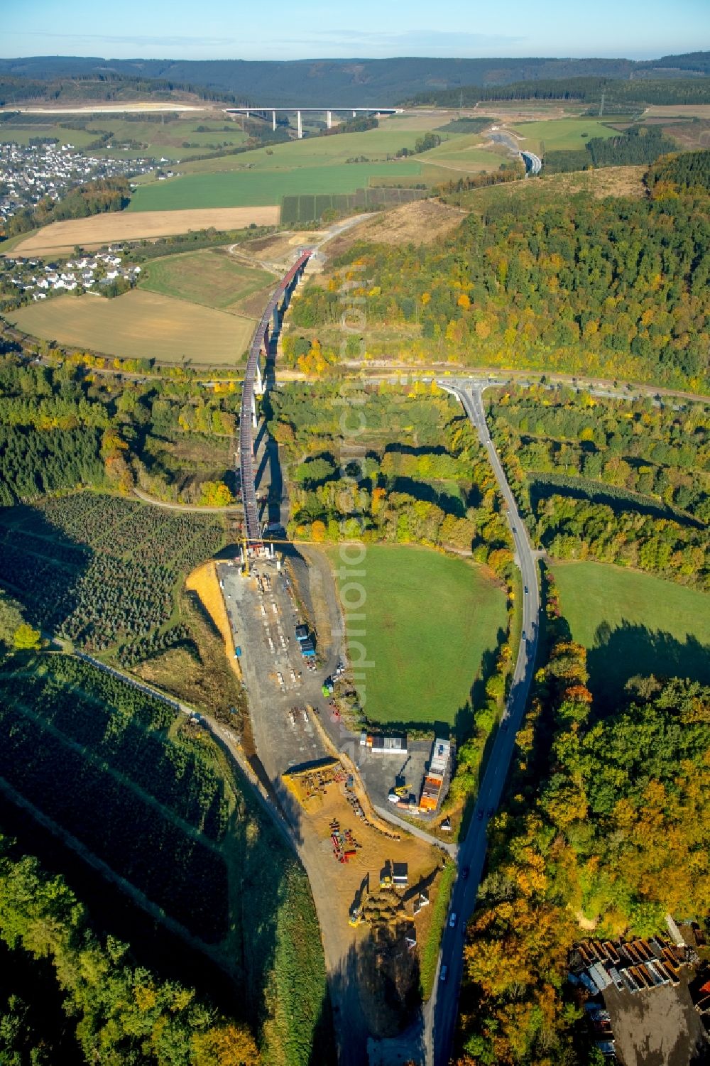 Aerial image Bestwig - Routing and traffic lanes over the highway bridge at the federal highway B7 between Duemel and Olsberg in Bestwig in the state North Rhine-Westphalia