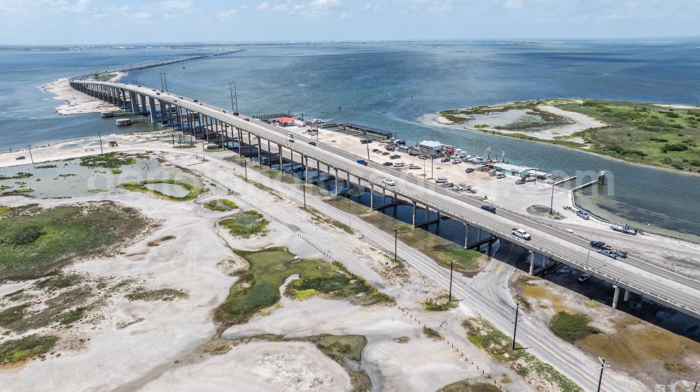 Aerial photograph Corpus Christi - Route and lanes along the highway bridge of the John F Kennedy Memorial Causeway on South Padre Island Drive in Corpus Christi, Texas, USA