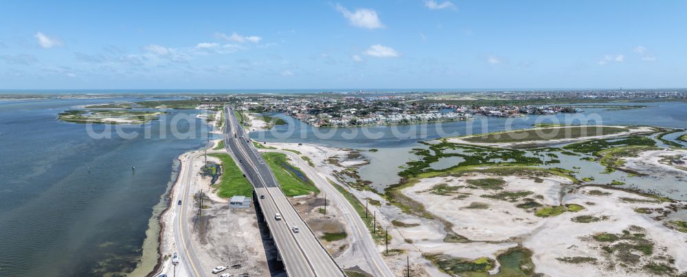 Aerial photograph Corpus Christi - Route and lanes along the highway bridge of the John F Kennedy Memorial Causeway on South Padre Island Drive in Corpus Christi, Texas, USA