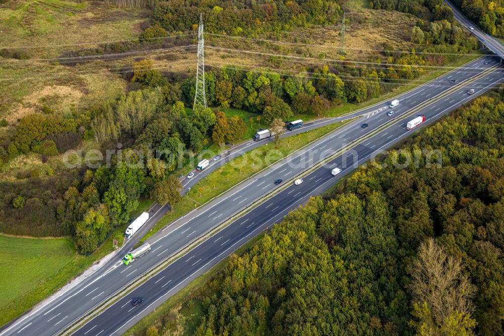 Hamm from the bird's eye view: Routing and traffic lanes during the motorway service station and parking lot of the BAB A 2 Rastplatz Im grossen Klei in the district Norddinker in Hamm at Ruhrgebiet in the state North Rhine-Westphalia, Germany