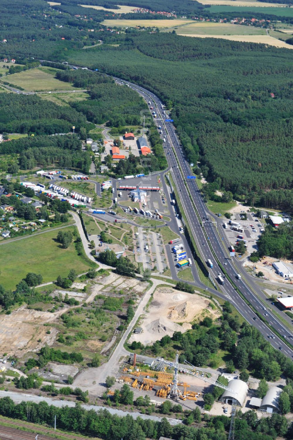 Aerial photograph Michendorf - Michendorf 06/27/2011 View the highway rest stop with Michendorf filling station and truck parking on the motorway BAB A 10