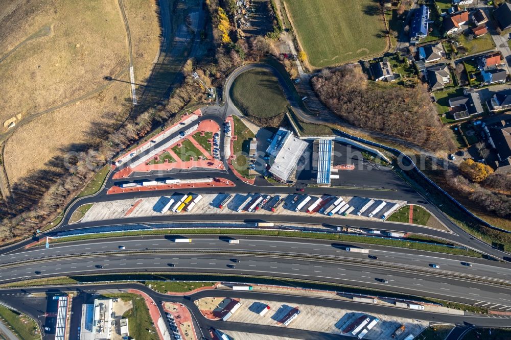 Aerial image Lüdenscheid - Motorway service area on the edge of the course of BAB highway 45 in Luedenscheid in the state North Rhine-Westphalia, Germany