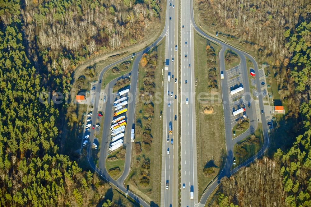 Aerial image Potsdam - Motorway service area on the edge of the course of BAB highway A115 Rasthof Am Stern (Parforceheide) A115 An of Parforceheide in the district Stern in Potsdam in the state Brandenburg, Germany